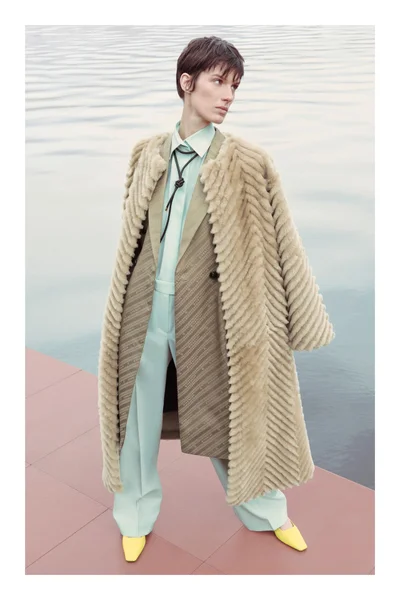 Look 5